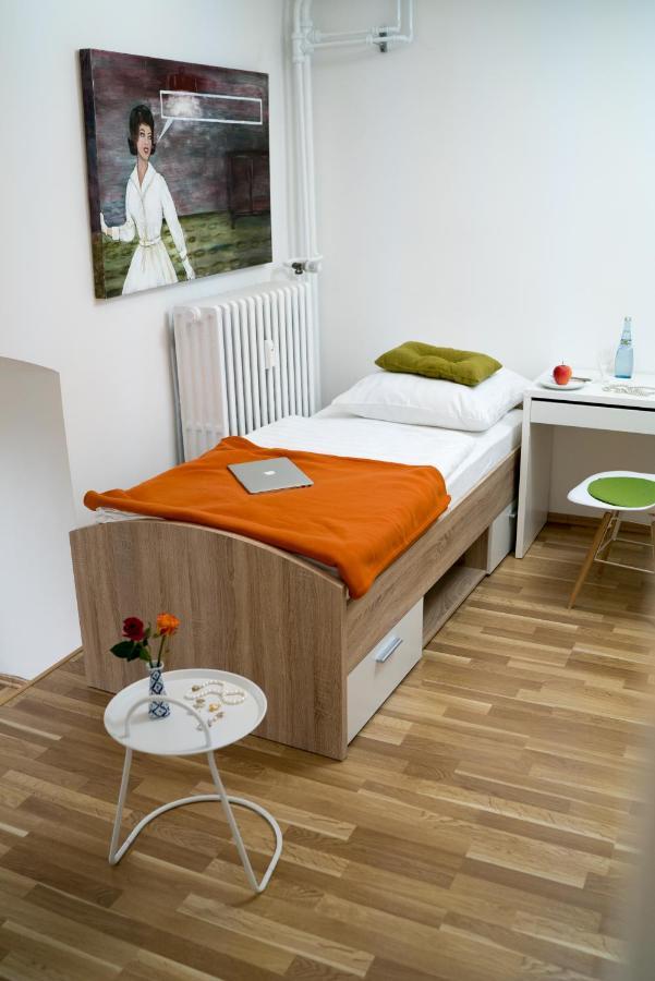 Biohotel Schloss Kirchberg Kirchberg an der Jagst Bagian luar foto