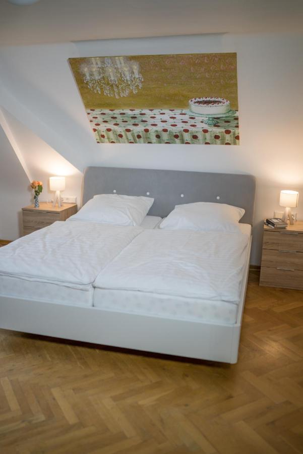 Biohotel Schloss Kirchberg Kirchberg an der Jagst Bagian luar foto