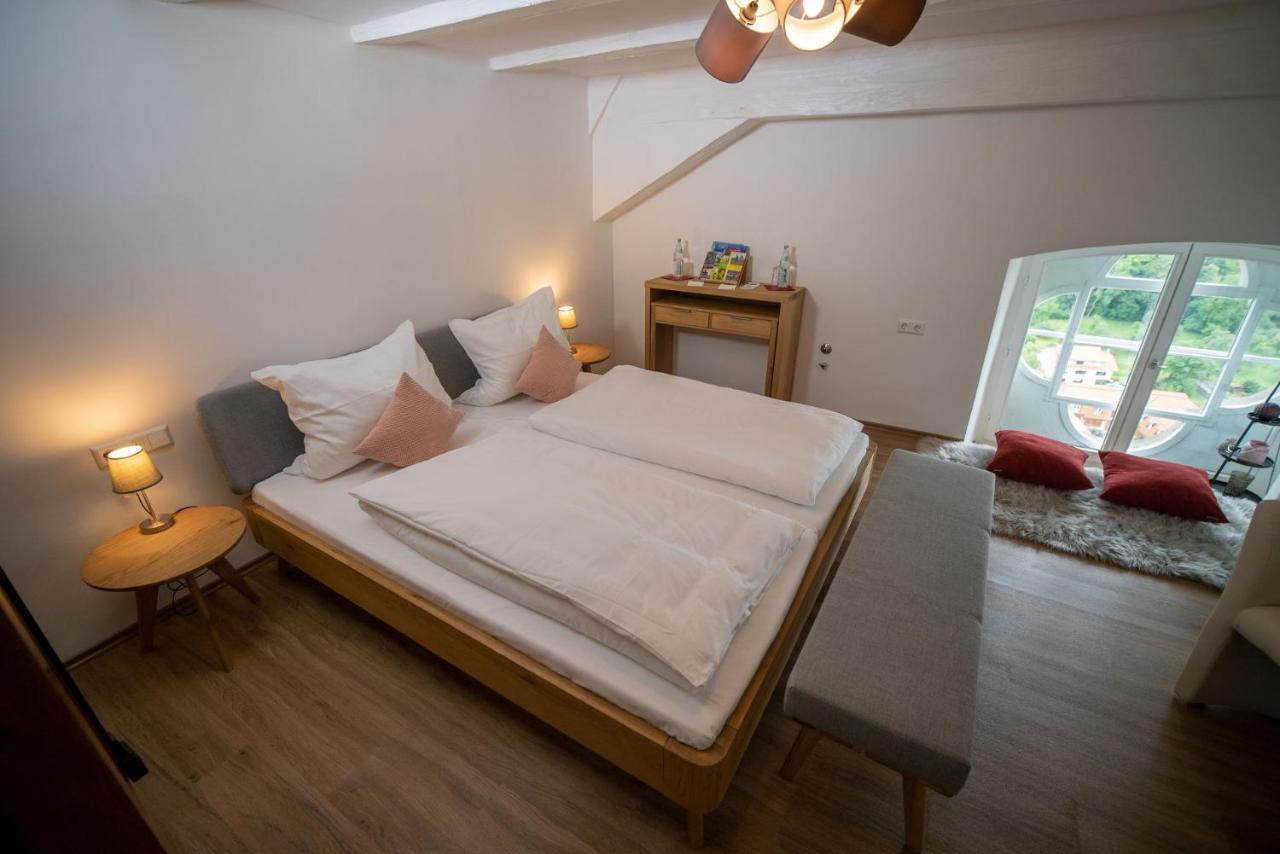Biohotel Schloss Kirchberg Kirchberg an der Jagst Bagian luar foto